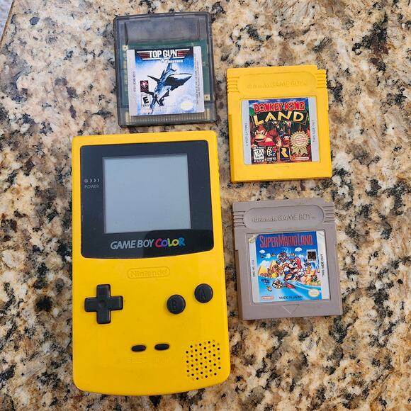Nintendo Gameboy Color - Picture 1 of 3